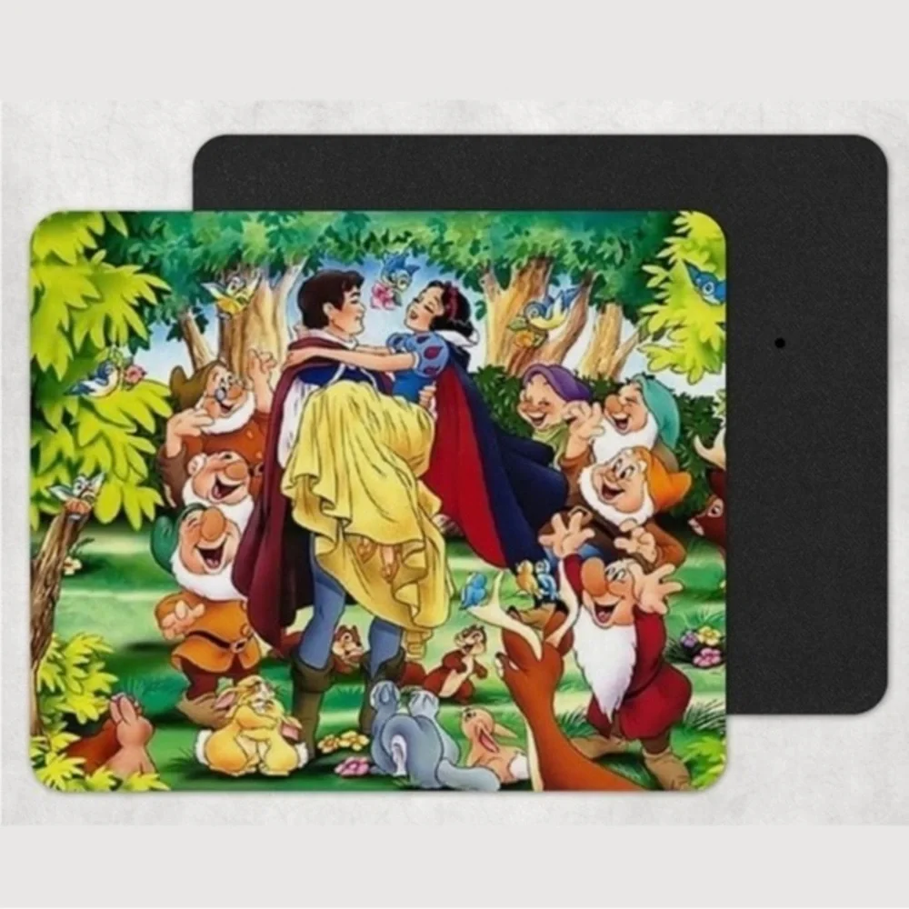 Snow White Mouse Pad